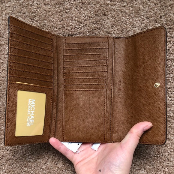 ‼️SOLD‼️ - Picture 2 of 3